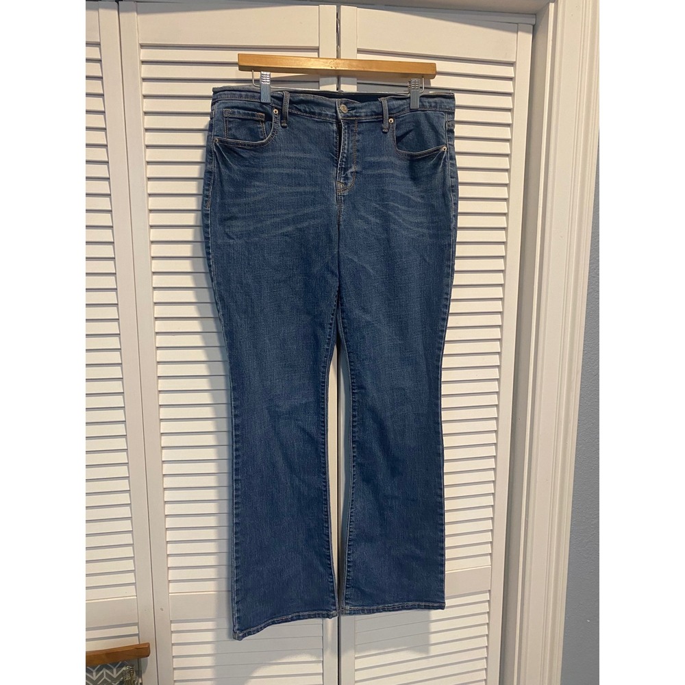Old Navy Original Boot-Cut Jeans Medium Wash Blue Denim Women 12 Short
